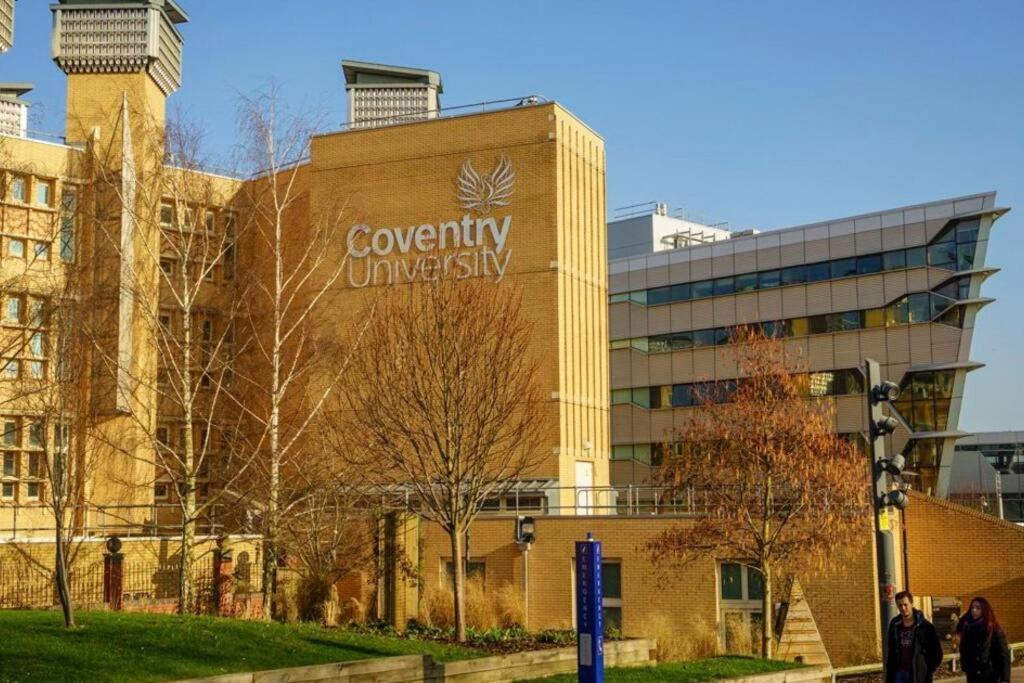 Вилла Comfortable Town House In Coventry City Centre Экстерьер фото